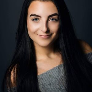 Meet your Posher, Naomie